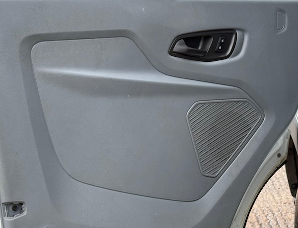 Used Ford Transit 2017 for sale - 75713519: Photo 17