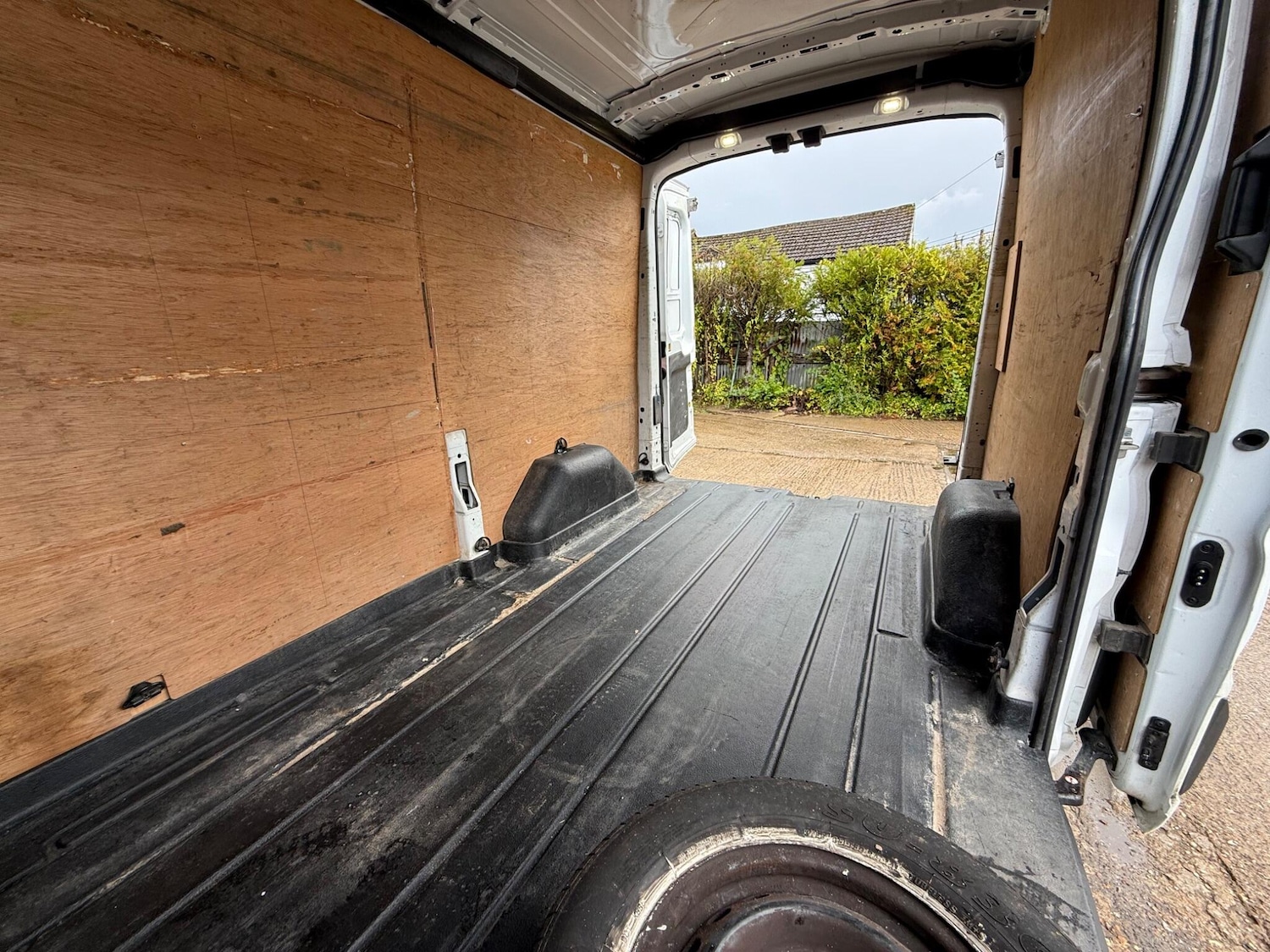 Vehicle 21