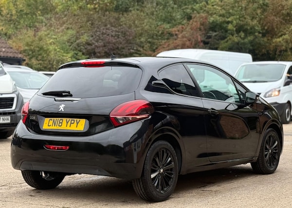 Used Peugeot 208 2018 for sale - 76236898: Photo 11