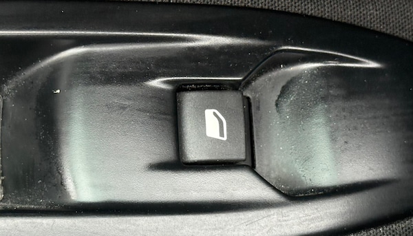 Used Peugeot 208 2018 for sale - 76236898: Photo 21