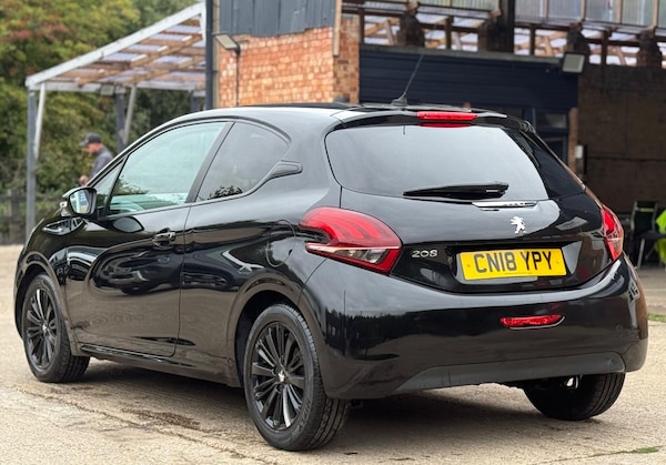 Used Peugeot 208 2018 for sale - 76236898: Photo 9