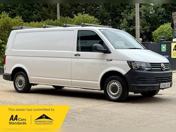 Used Volkswagen Transporter 2017 for sale - 79112003: Photo
