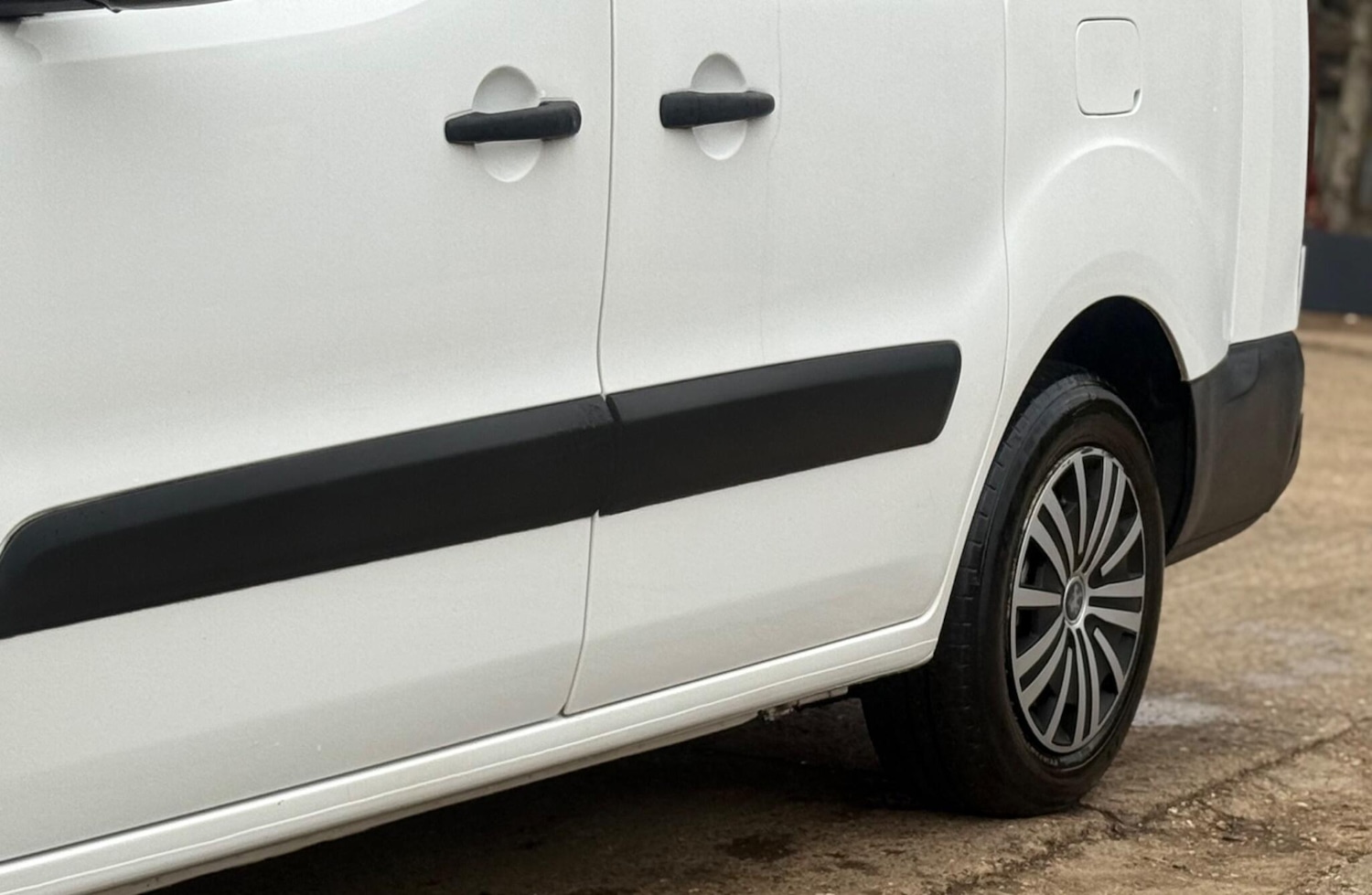 Used Peugeot Partner 2017 for sale - 77083377: Photo 30