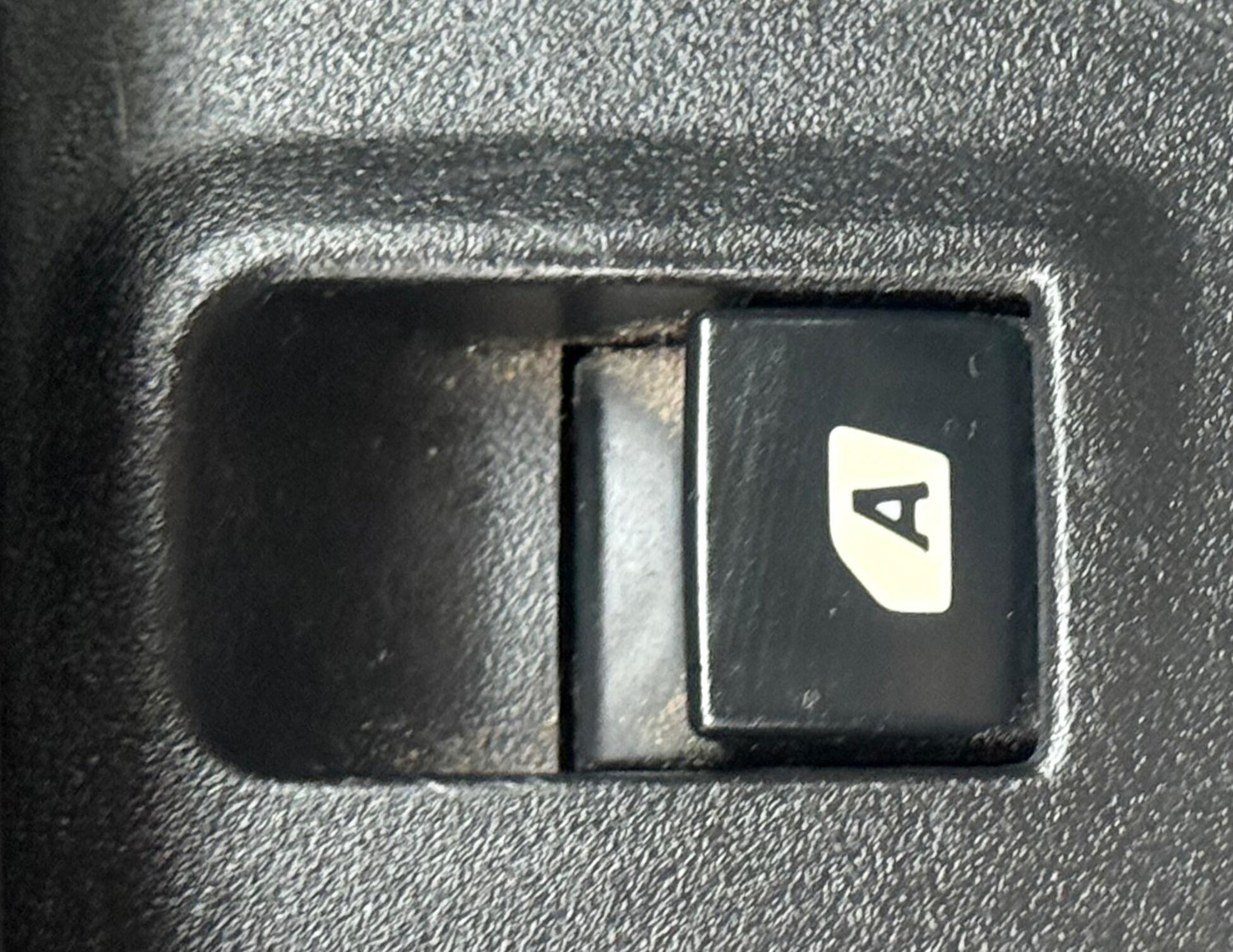 Used Peugeot Partner 2017 for sale - 77083377: Photo 39