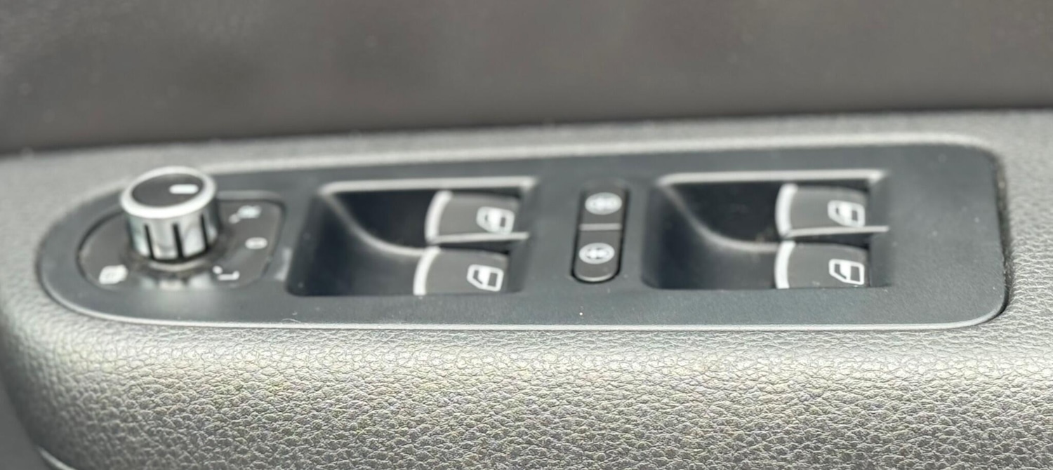 Used Volkswagen Sharan 2011 for sale - 77446275: Photo 41