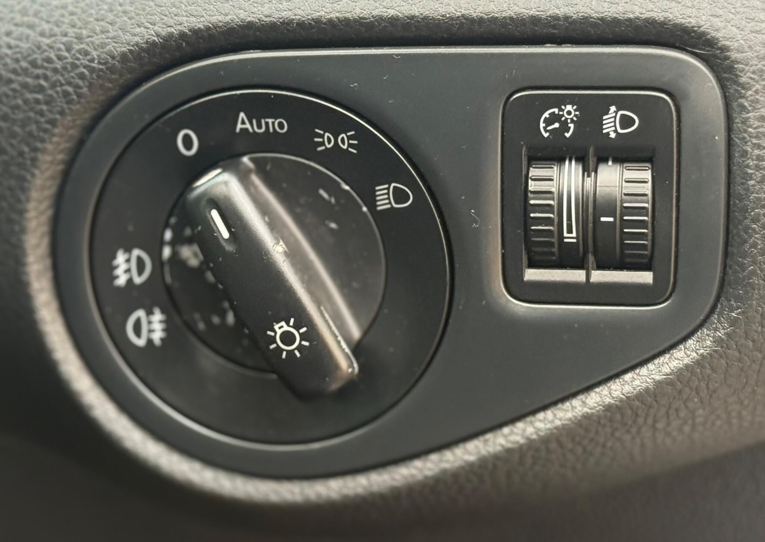 Used Volkswagen Sharan 2011 for sale - 77446275: Photo 43