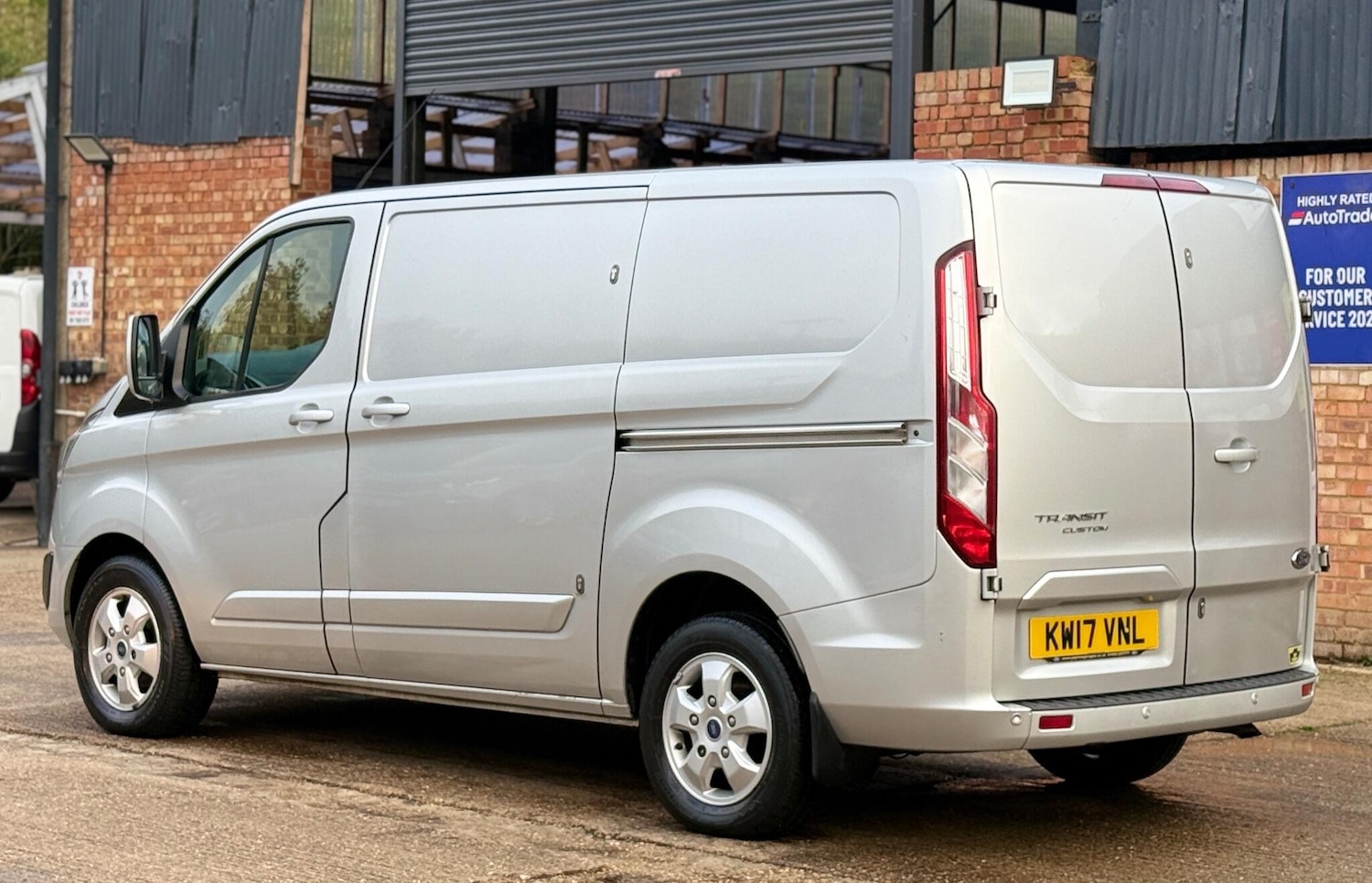 Used Ford Transit Custom 2017 for sale - 76330441: Photo 9