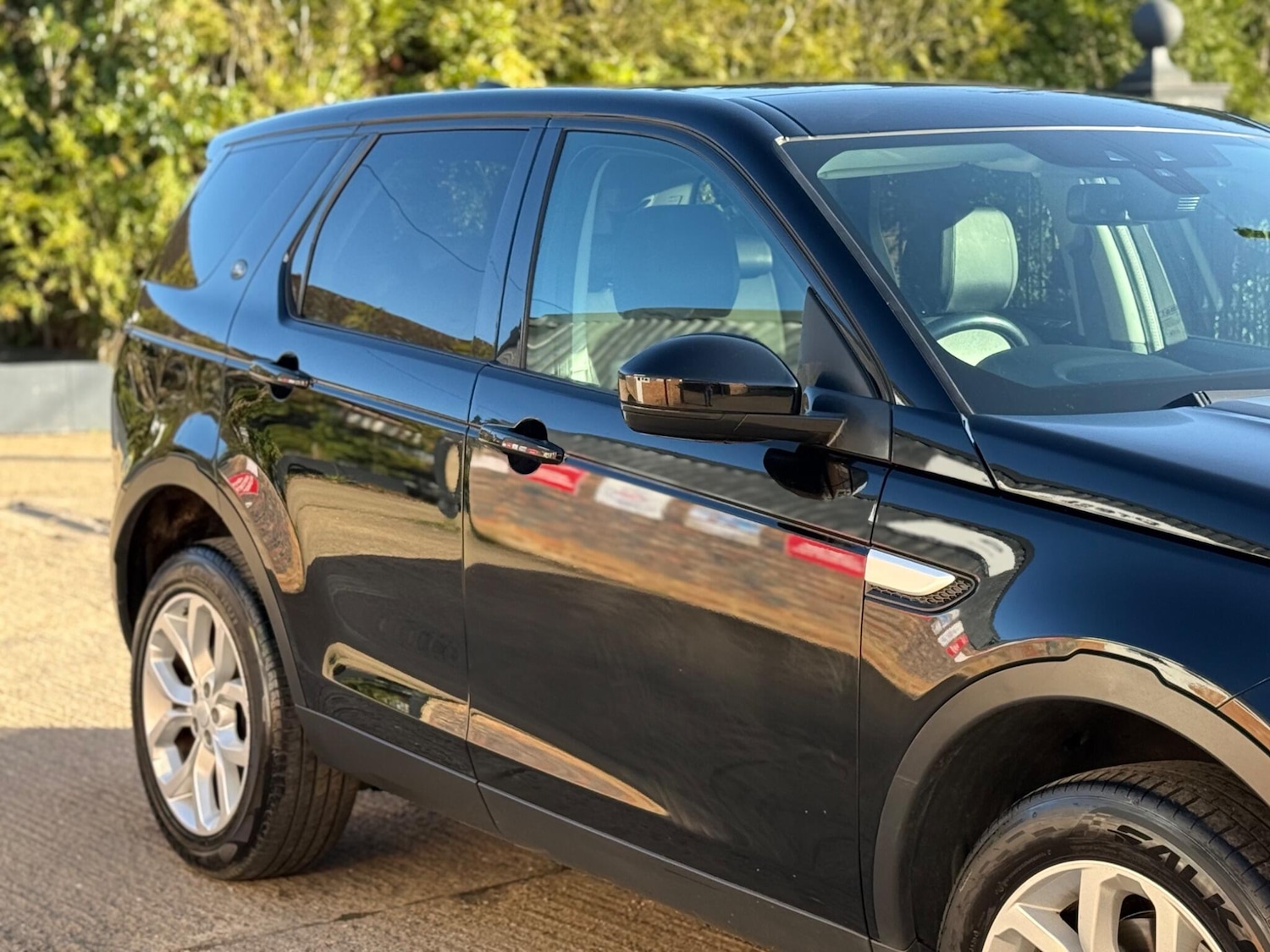 Used Land Rover Discovery Sport 2019 for sale - 77919037: Photo 24