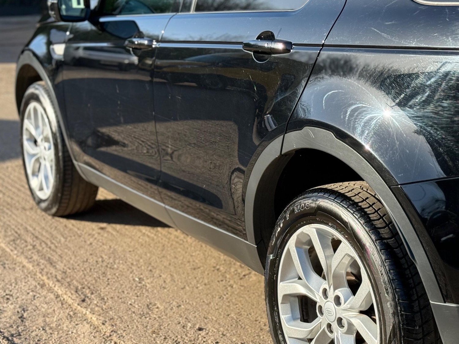 Used Land Rover Discovery Sport 2019 for sale - 77919037: Photo 30