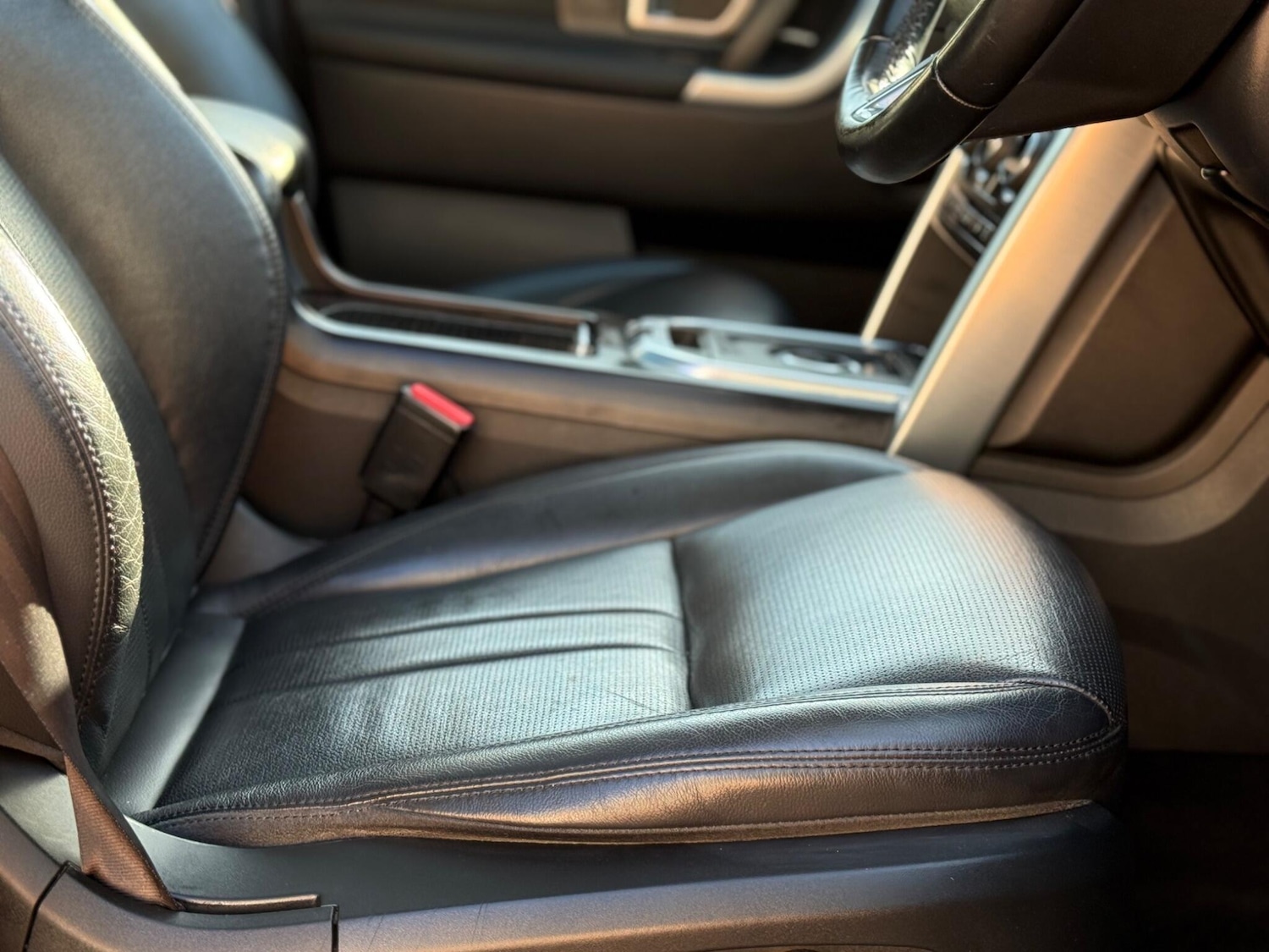 Used Land Rover Discovery Sport 2019 for sale - 77919037: Photo 31