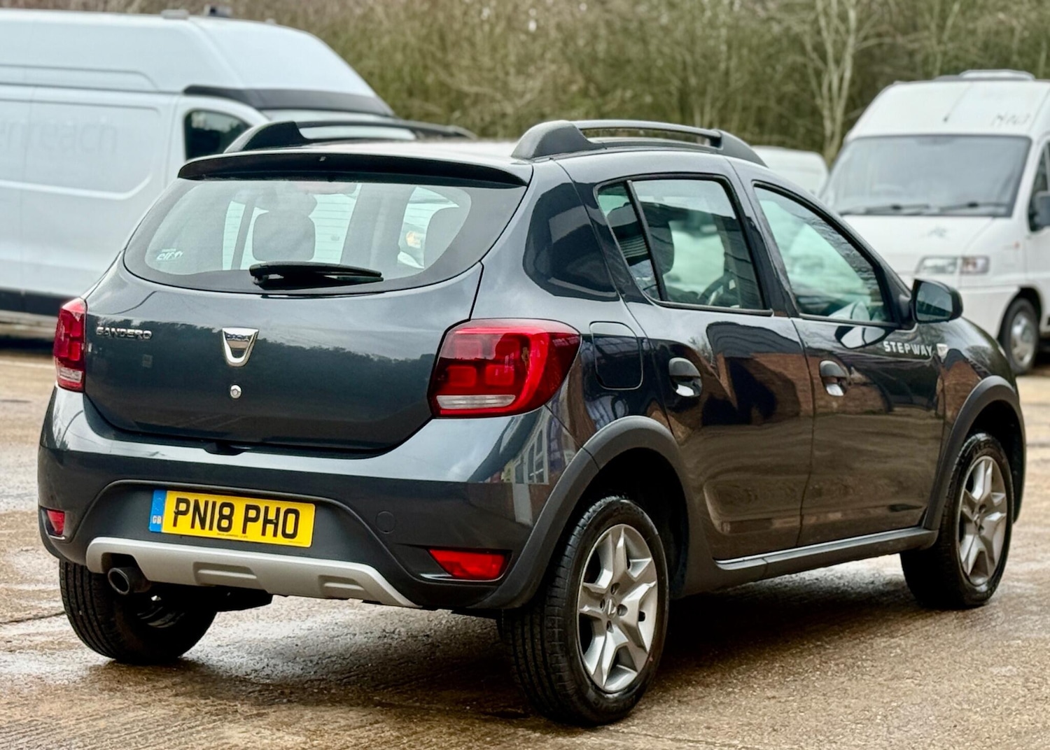 Used Dacia Sandero Stepway 2018 for sale - 77984187: Photo 11