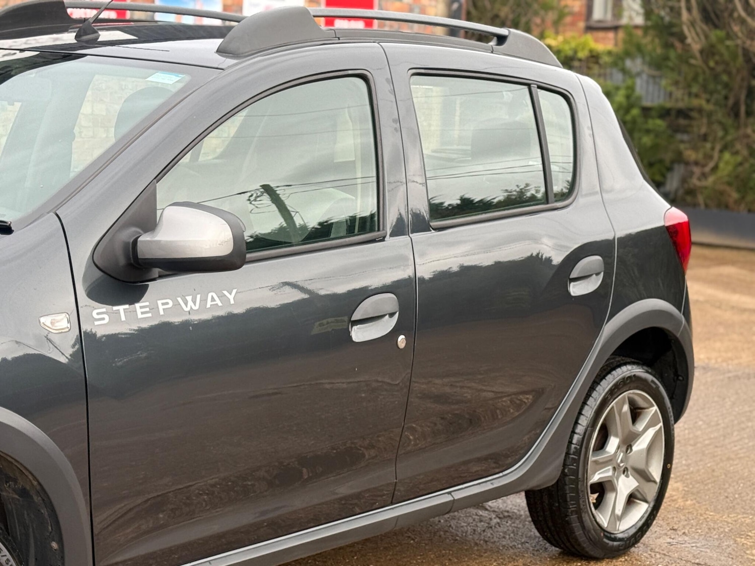 Used Dacia Sandero Stepway 2018 for sale - 77984187: Photo 25