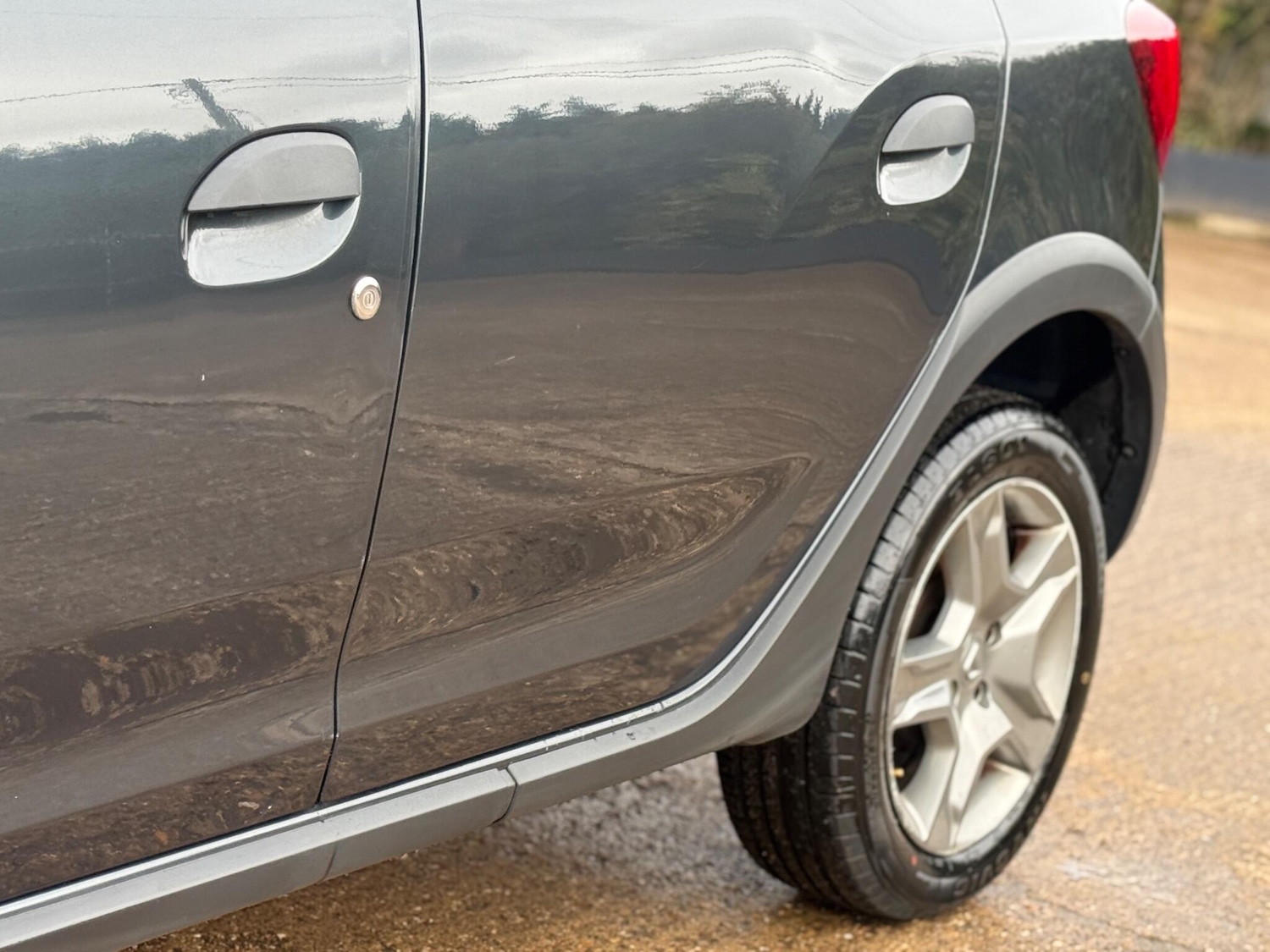 Used Dacia Sandero Stepway 2018 for sale - 77984187: Photo 26