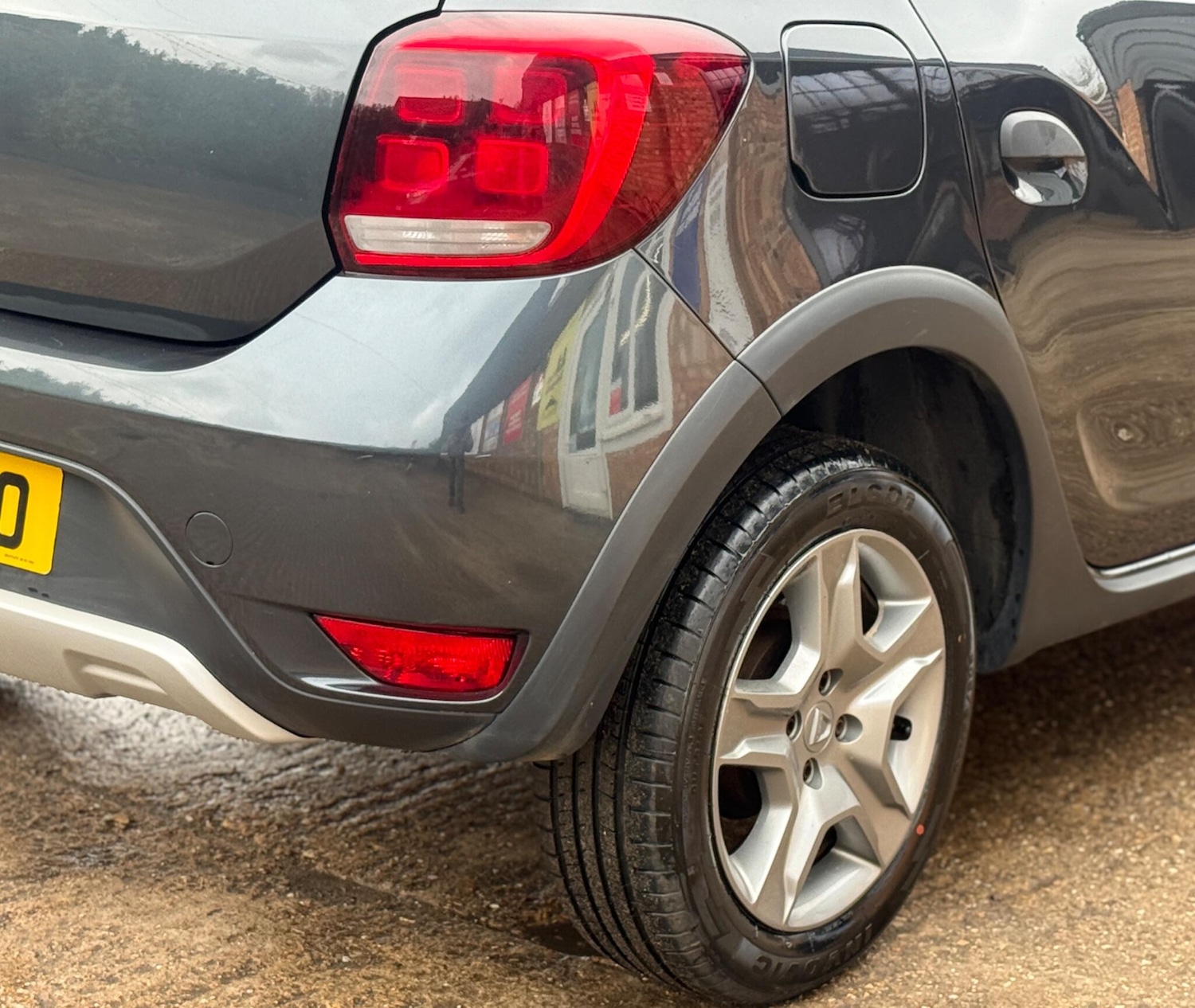 Used Dacia Sandero Stepway 2018 for sale - 77984187: Photo 30