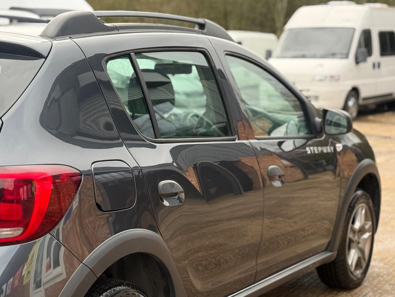 Used Dacia Sandero Stepway 2018 for sale - 77984187: Photo 31