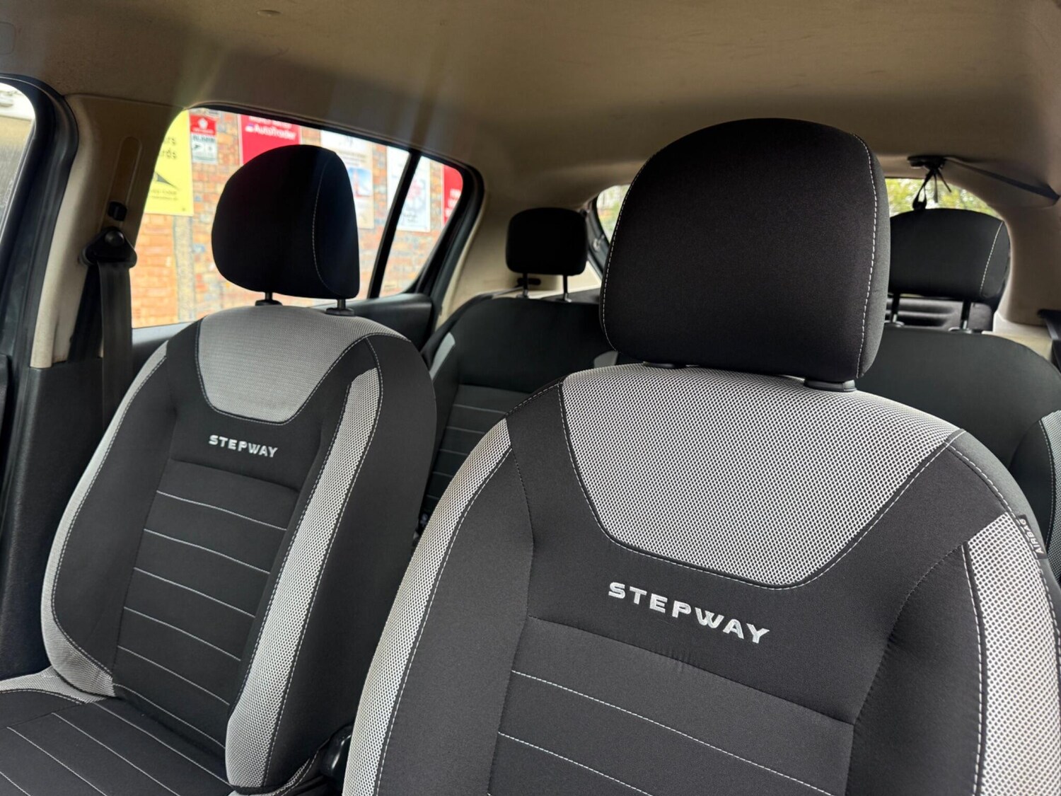 Used Dacia Sandero Stepway 2018 for sale - 77984187: Photo 35