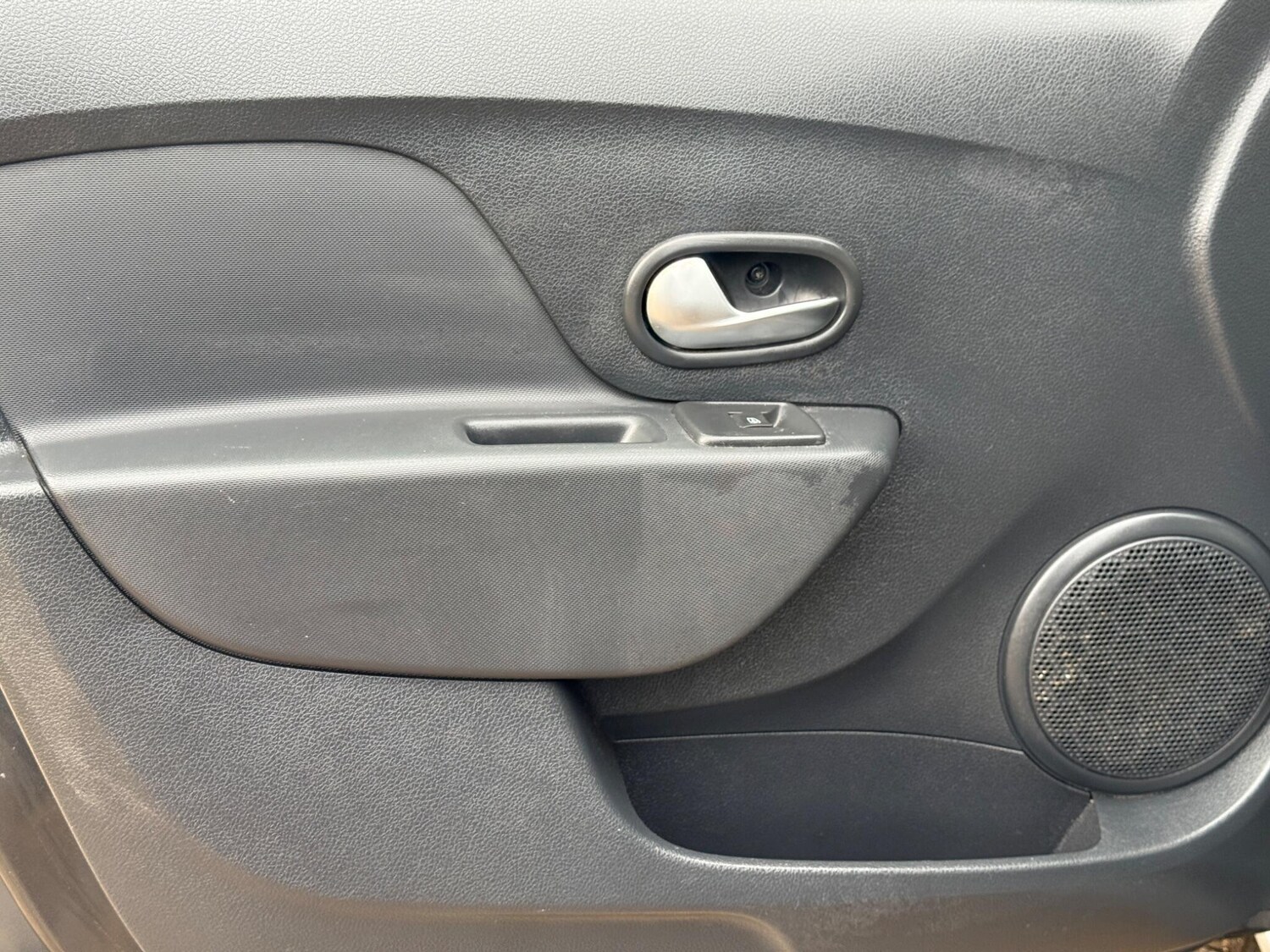 Used Dacia Sandero Stepway 2018 for sale - 77984187: Photo 36