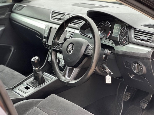 Used Skoda Superb 2016 for sale - 75582332: Photo 11