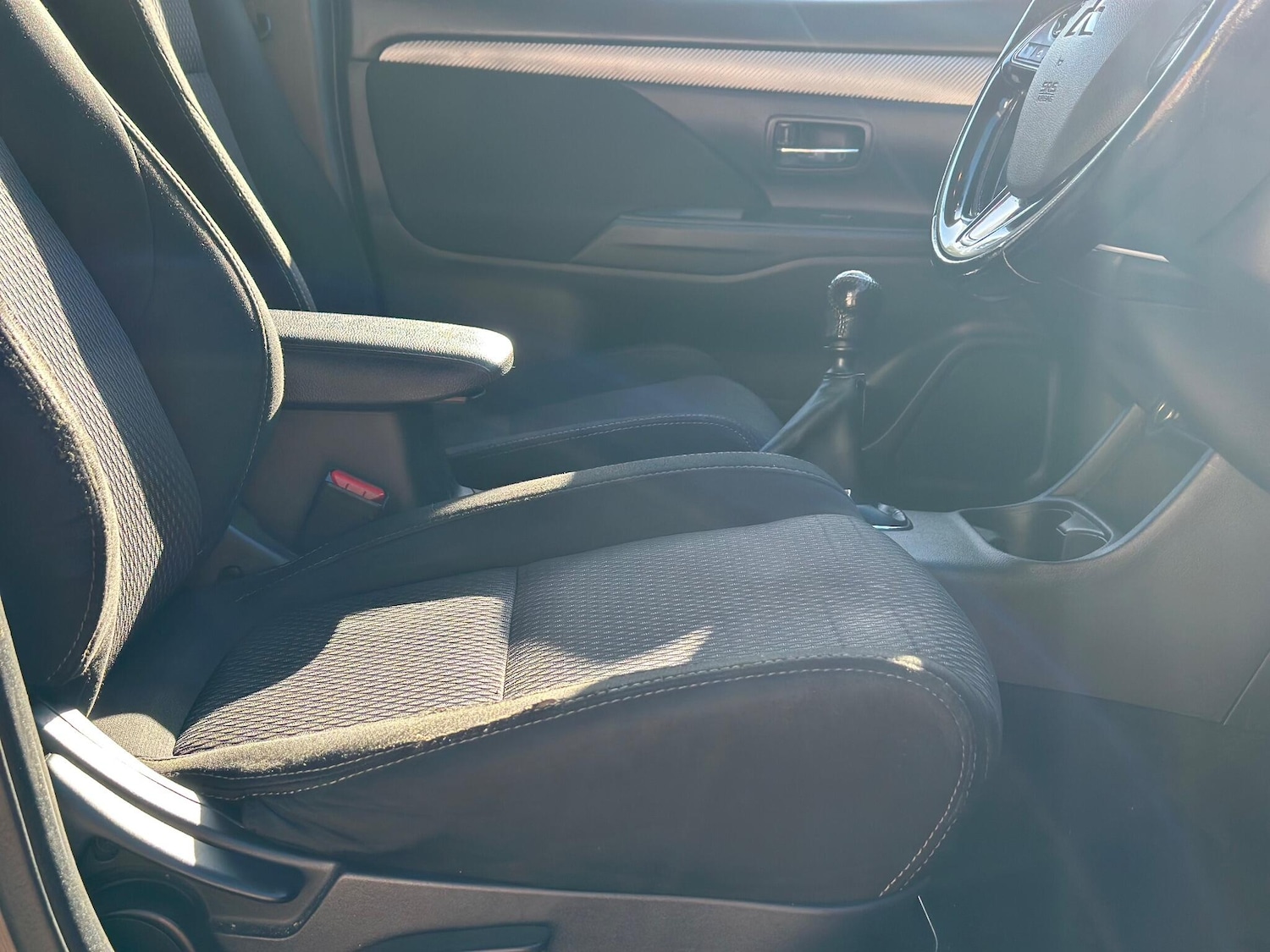 Used Mitsubishi Outlander 2016 for sale - 76186997: Photo 33