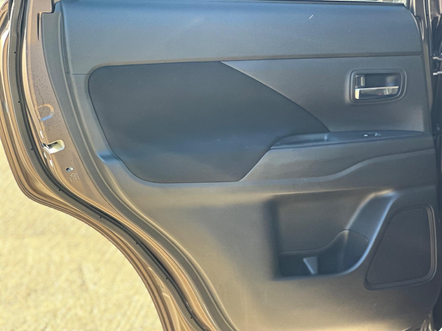 Used Mitsubishi Outlander 2016 for sale - 76186997: Photo 41