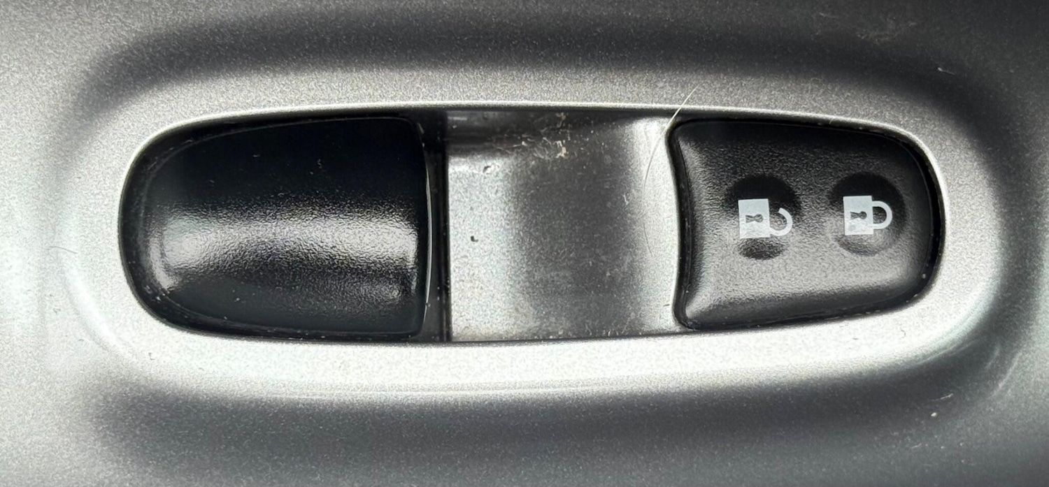 Used Nissan Juke 2011 for sale - 76128034: Photo 38