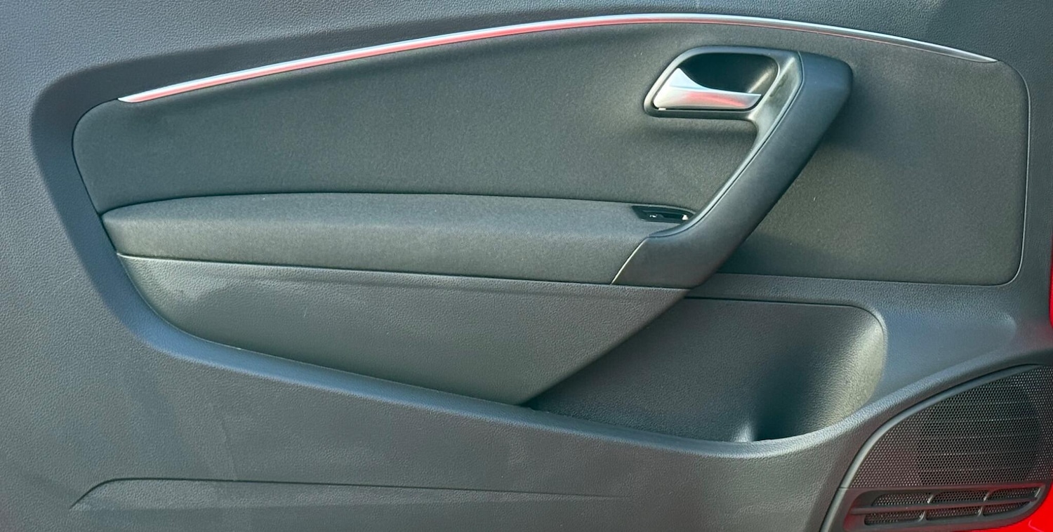 Used Volkswagen Polo 2015 for sale - 77118125: Photo 13