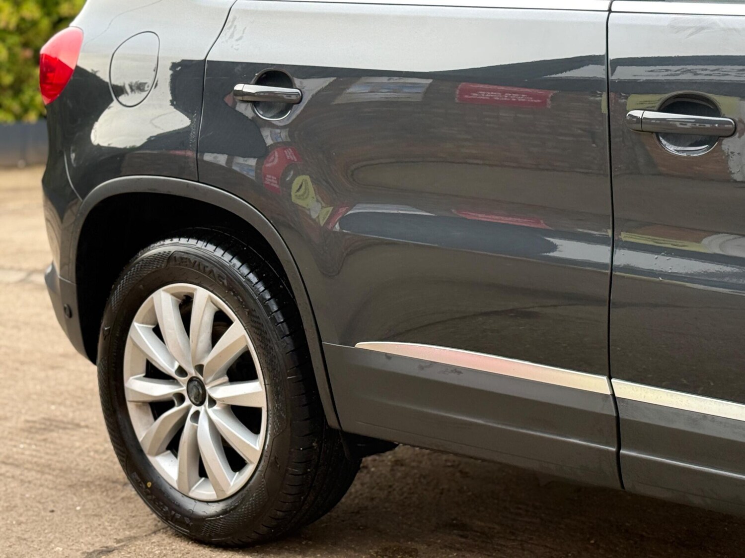 Used Volkswagen Tiguan 2015 for sale - 77529300: Photo 23