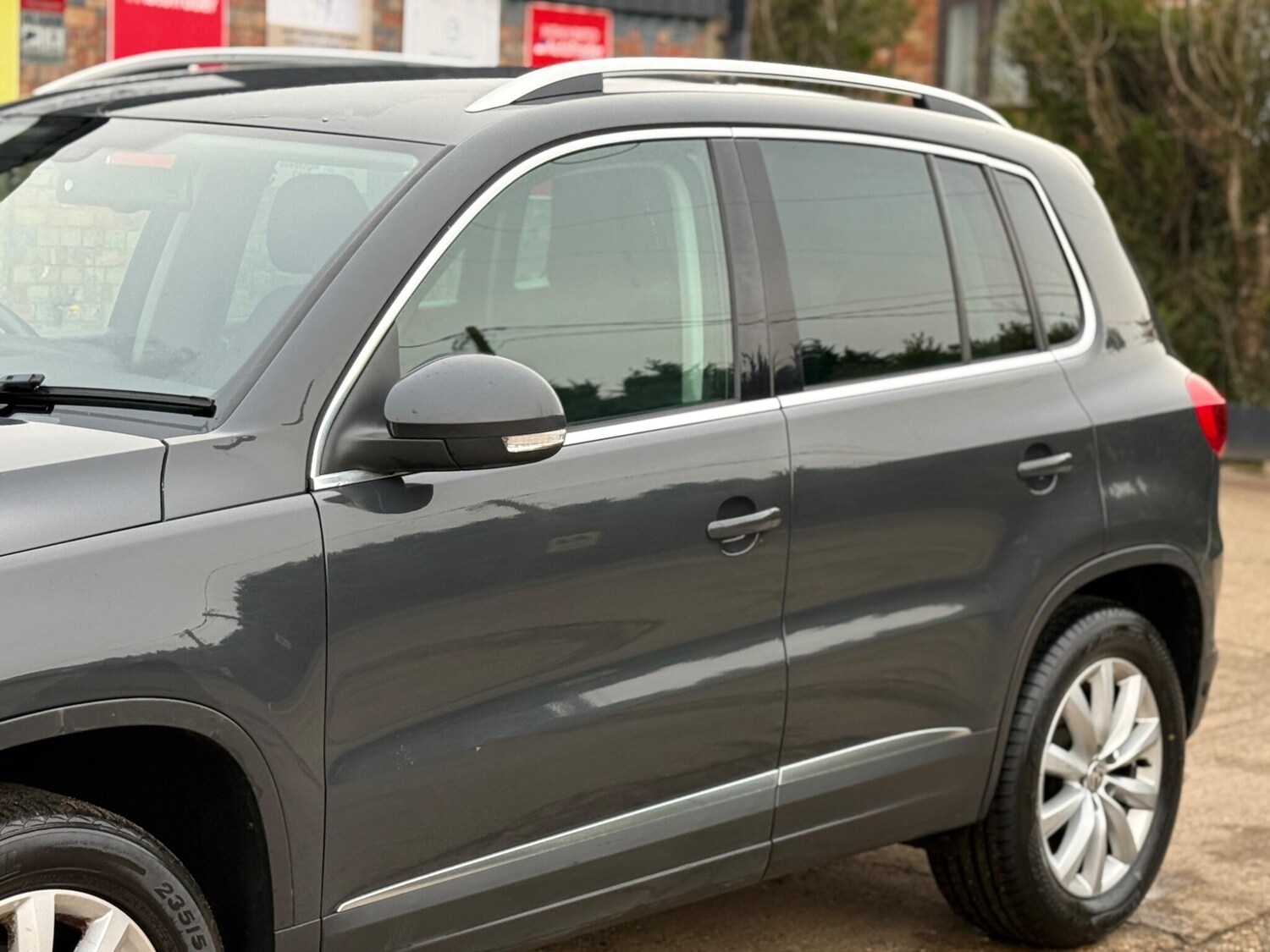 Used Volkswagen Tiguan 2015 for sale - 77529300: Photo 25