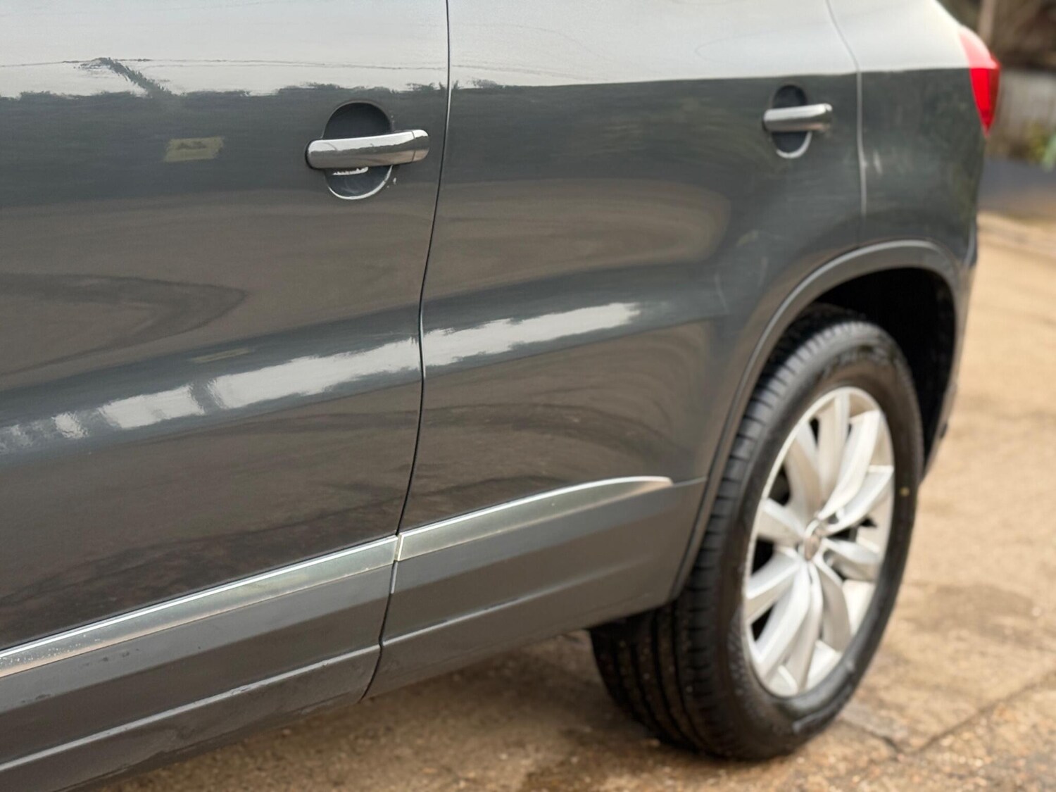 Used Volkswagen Tiguan 2015 for sale - 77529300: Photo 26