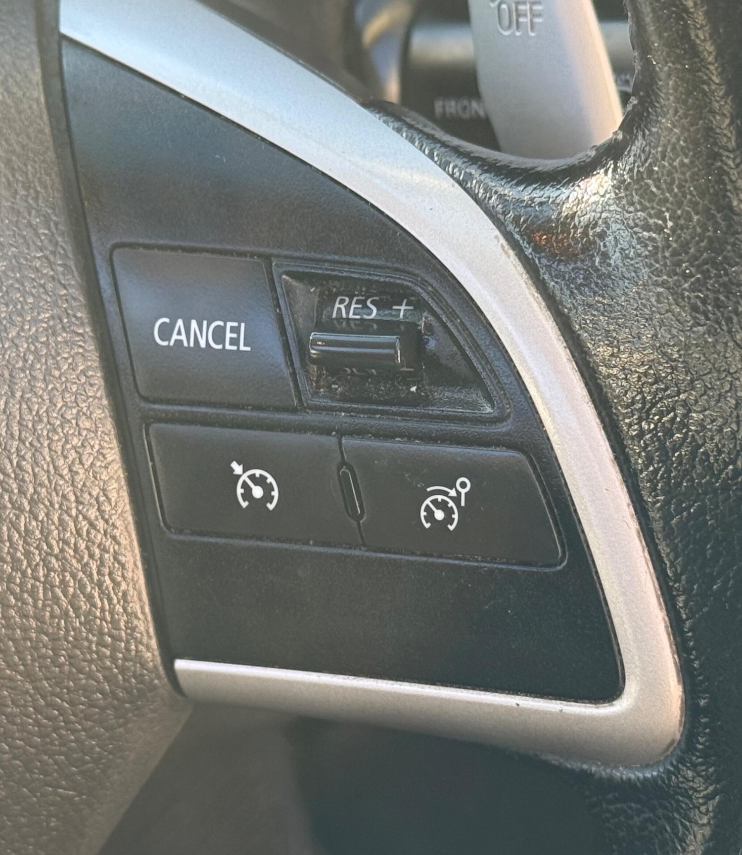 Used Mitsubishi Outlander 2015 for sale - 77789653: Photo 45