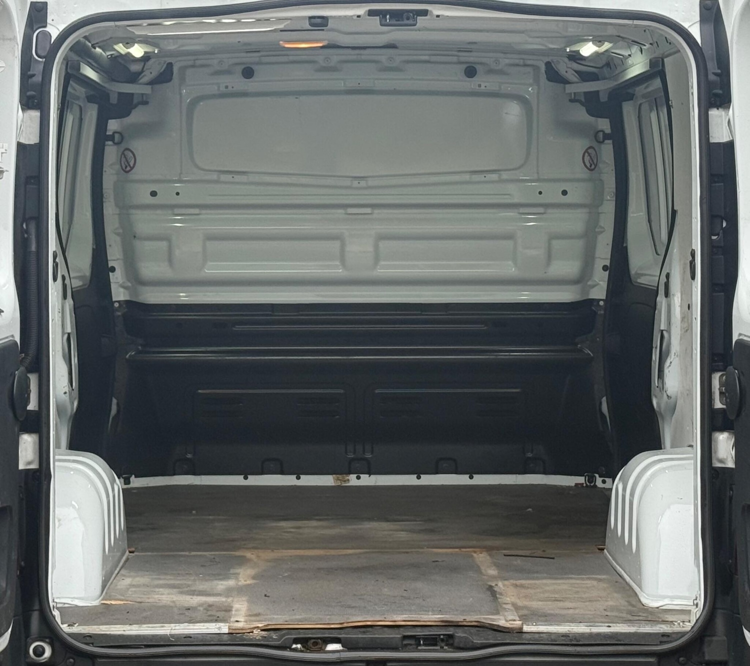 Used Vauxhall Vivaro 2016 for sale - 77056259: Photo 19