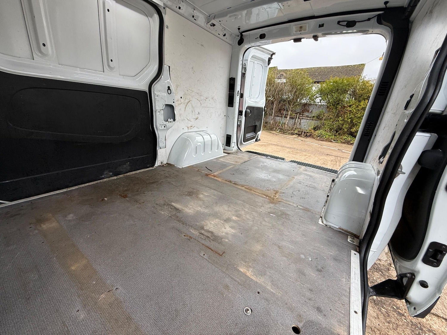 Used Vauxhall Vivaro 2016 for sale - 77056259: Photo 20