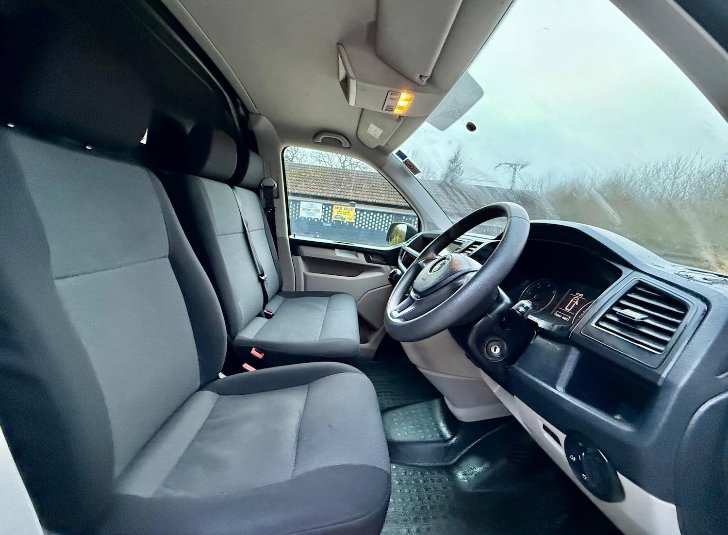 Used Volkswagen Transporter 2018 for sale - 77578848: Photo 14