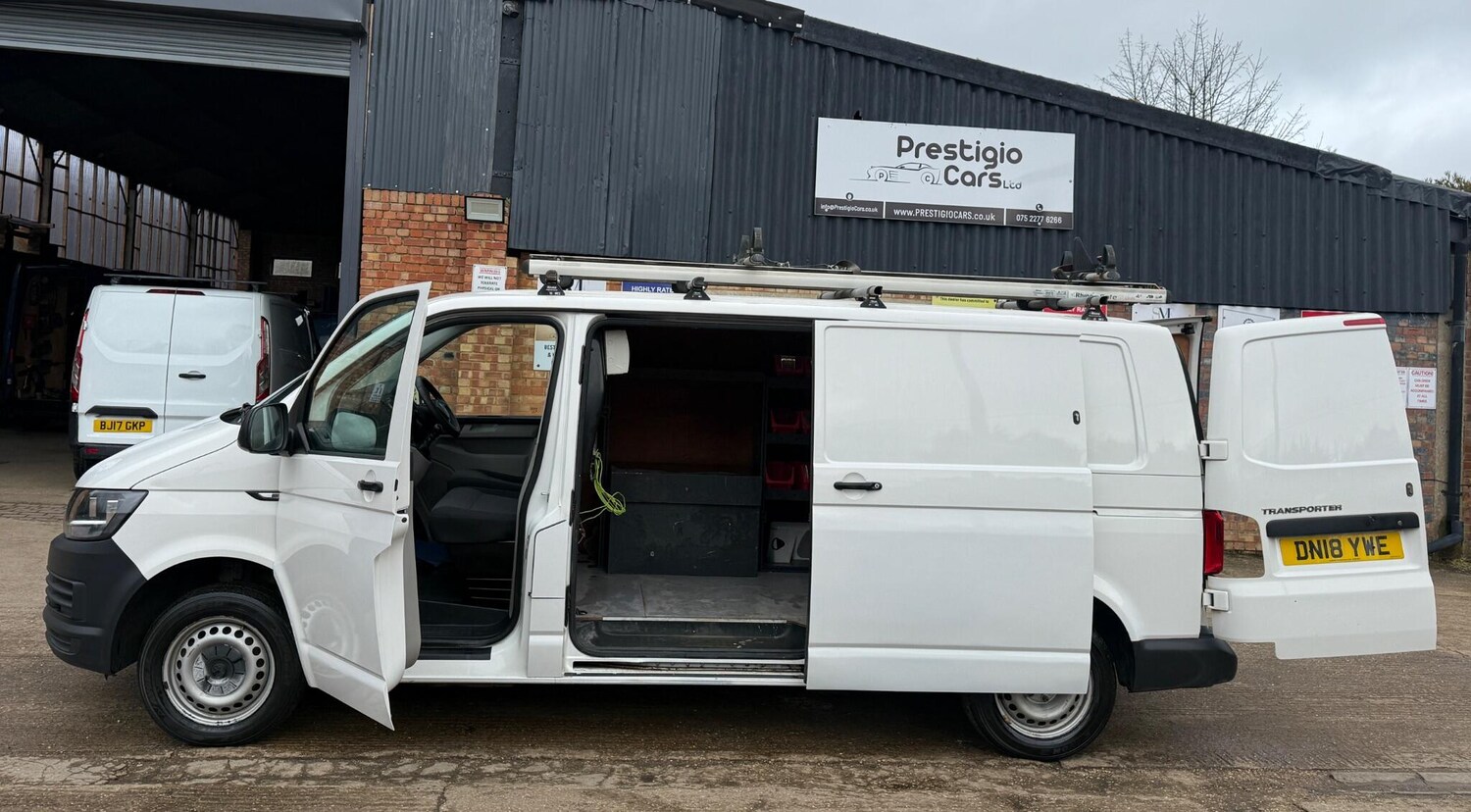 Used Volkswagen Transporter 2018 for sale - 77578848: Photo 20