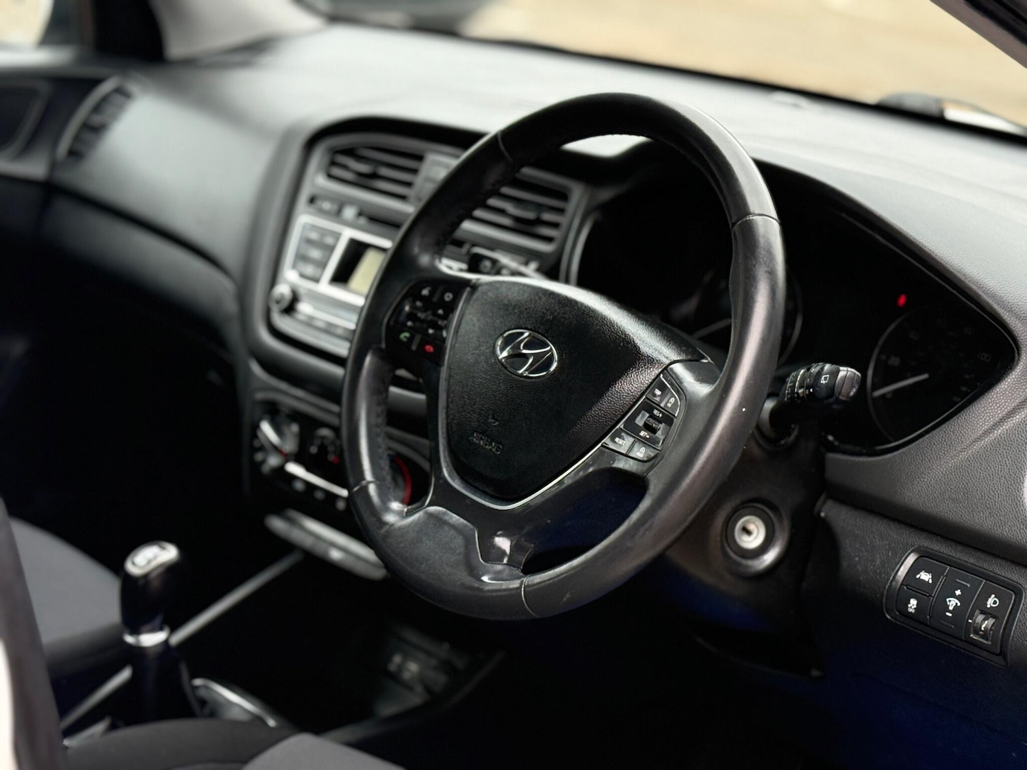 Used Hyundai i20 2017 for sale - 77563648: Photo 13