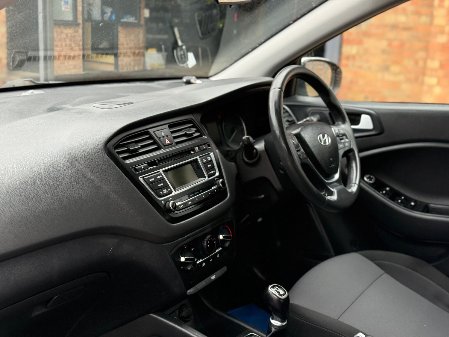 Used Hyundai i20 2017 for sale - 77563648: Photo 15