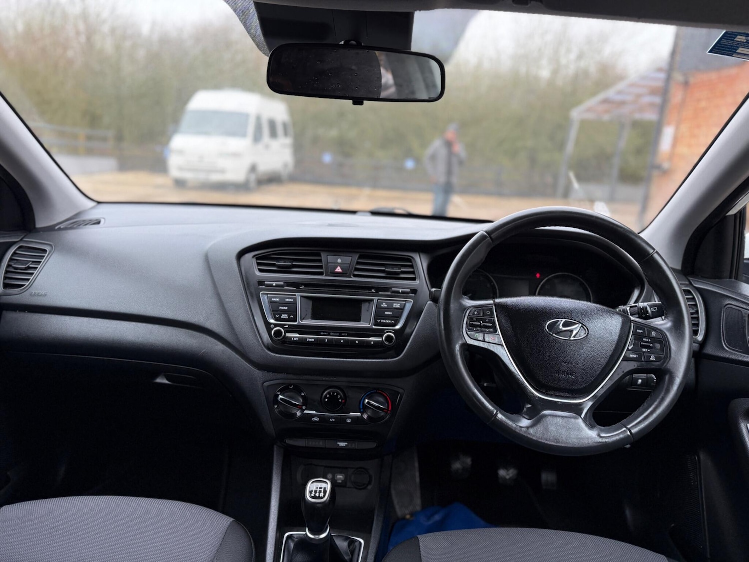 Used Hyundai i20 2017 for sale - 77563648: Photo 17