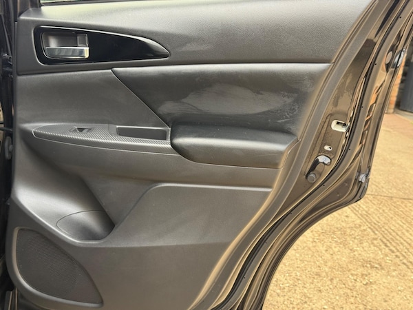 Used Mitsubishi Eclipse Cross 2018 for sale - 75266366: Photo 33