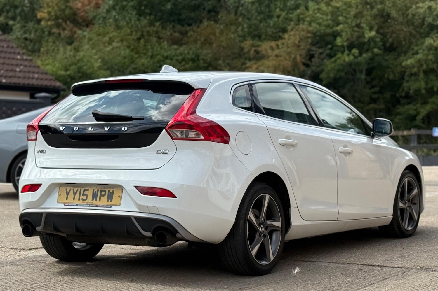 Used Volvo V40 2015 for sale - 76311669: Photo 10