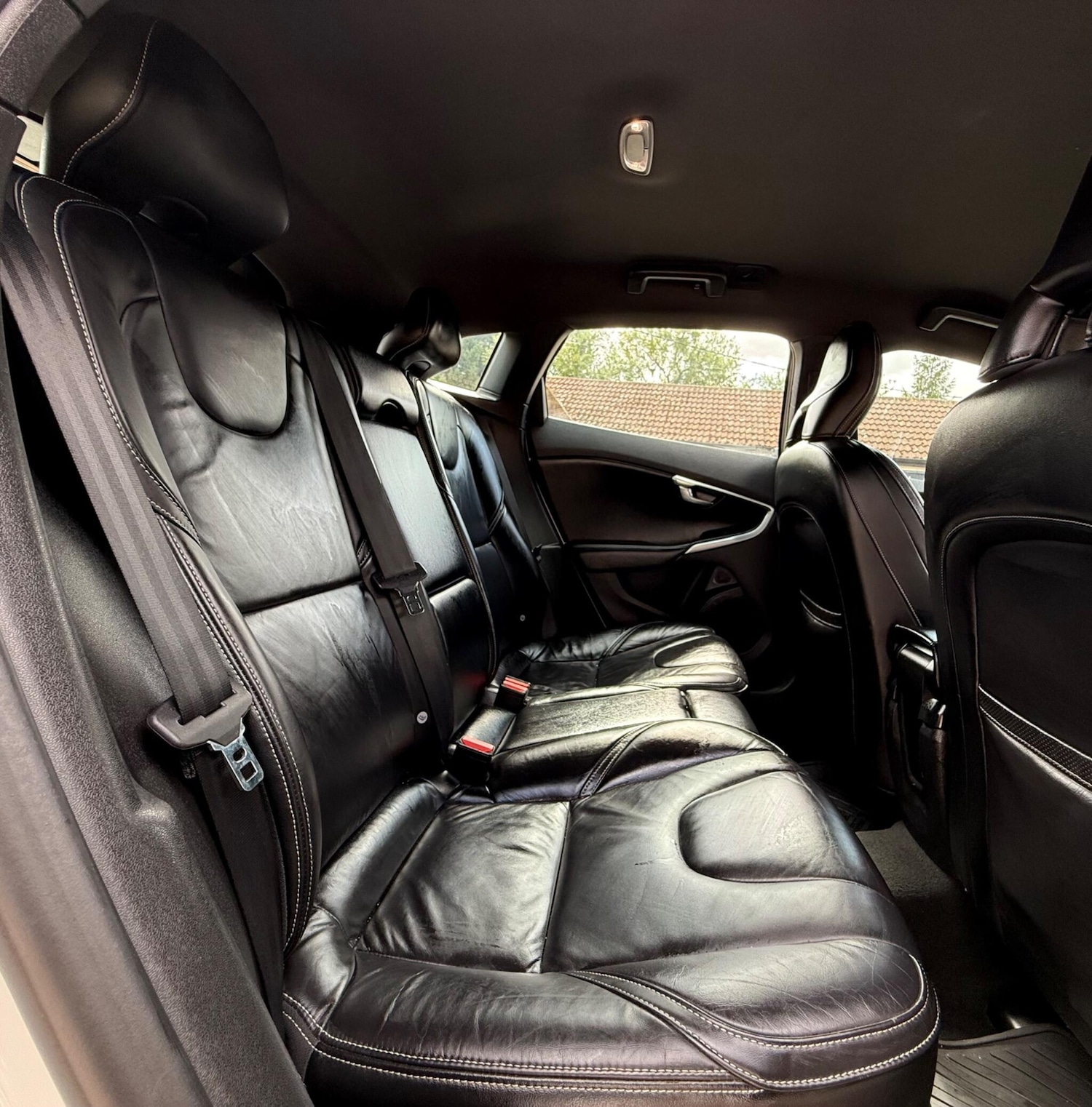 Used Volvo V40 2015 for sale - 76311669: Photo 17