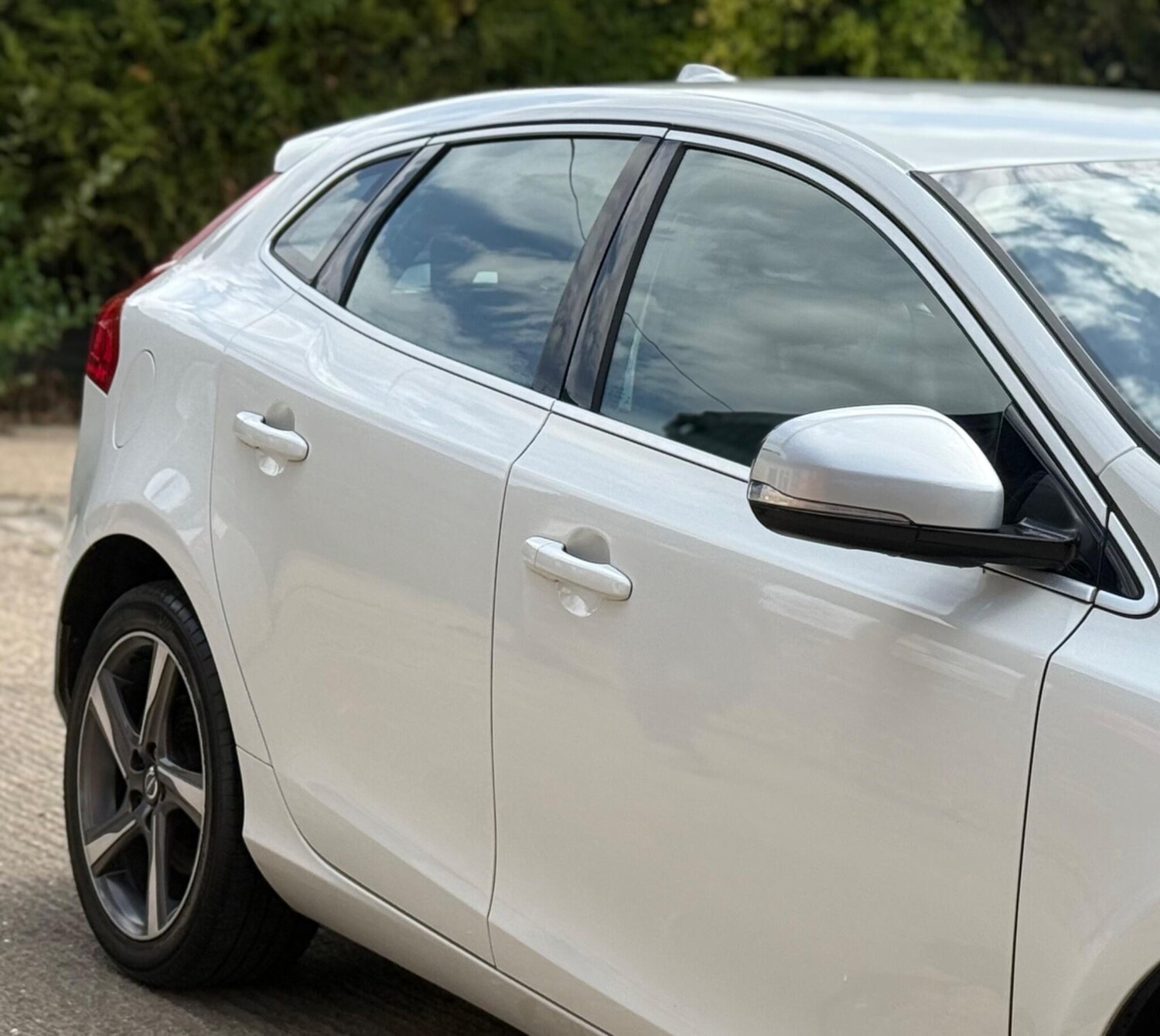 Used Volvo V40 2015 for sale - 76311669: Photo 27