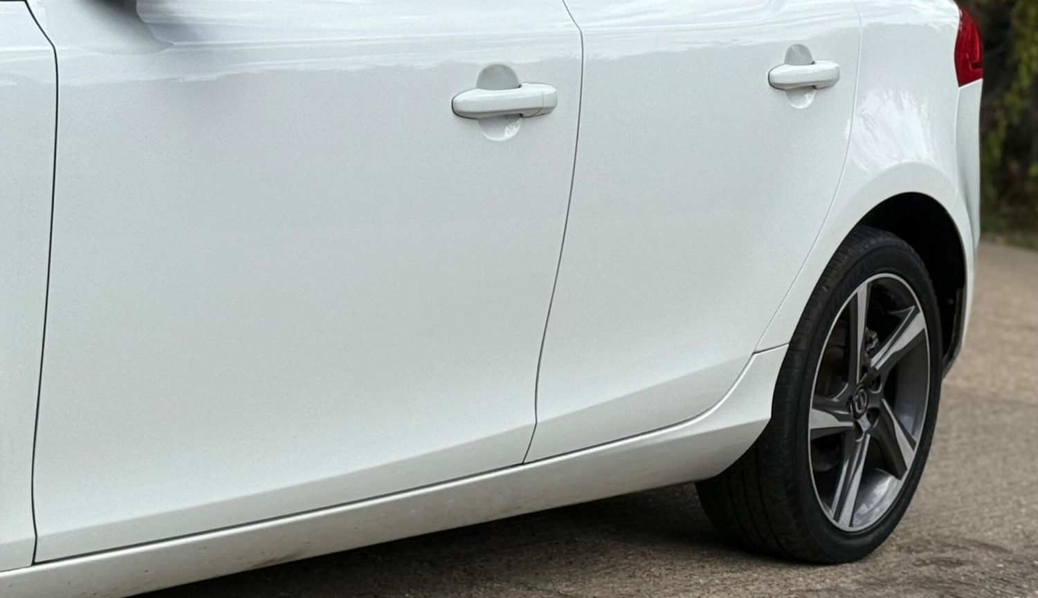 Used Volvo V40 2015 for sale - 76311669: Photo 31