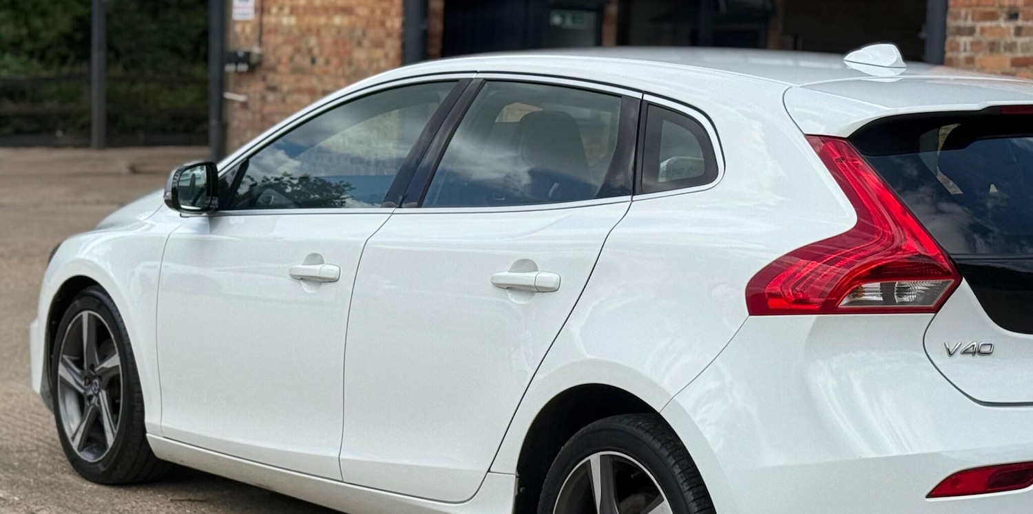 Used Volvo V40 2015 for sale - 76311669: Photo 33