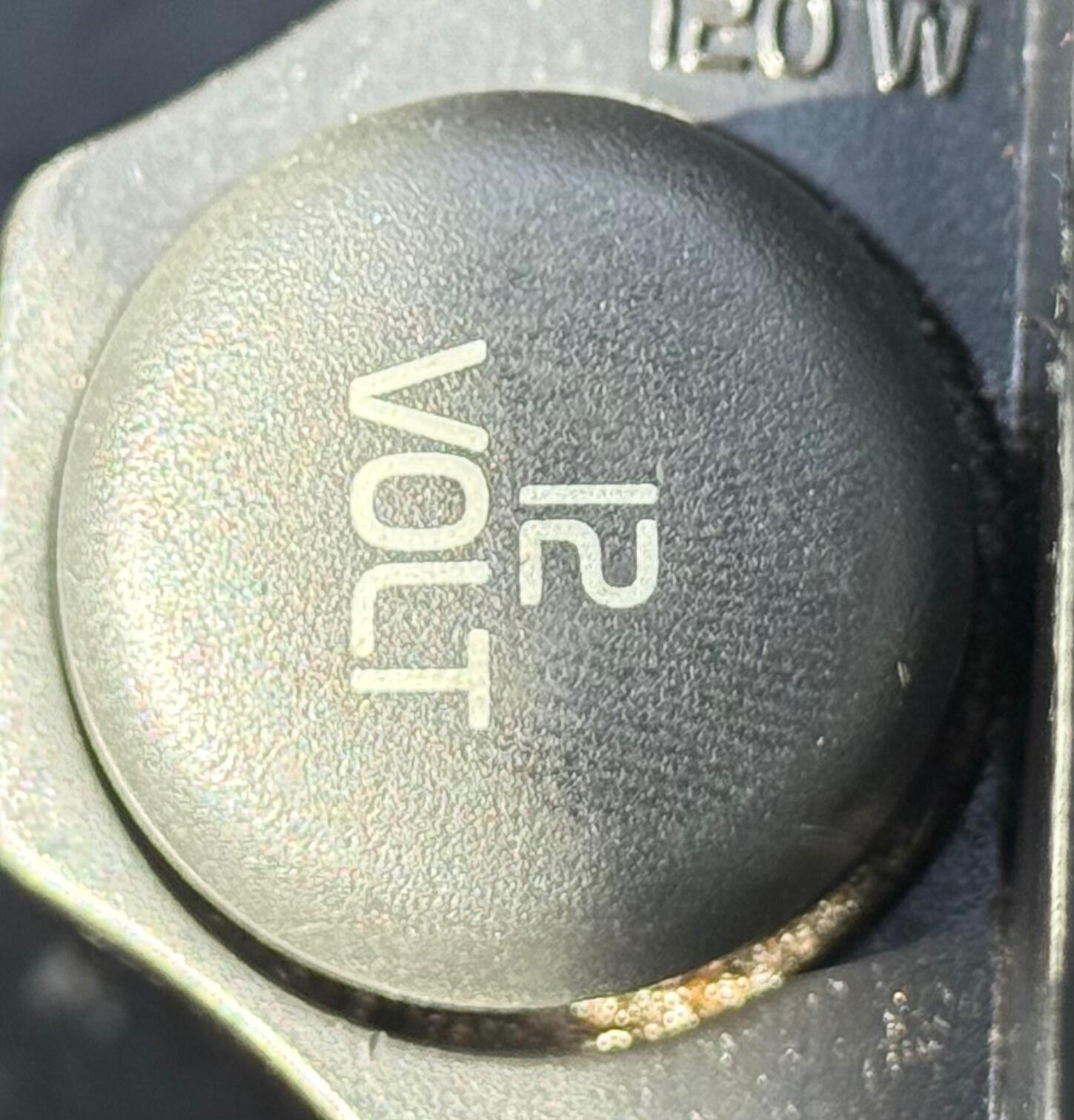 Used Volvo V40 2015 for sale - 76311669: Photo 43