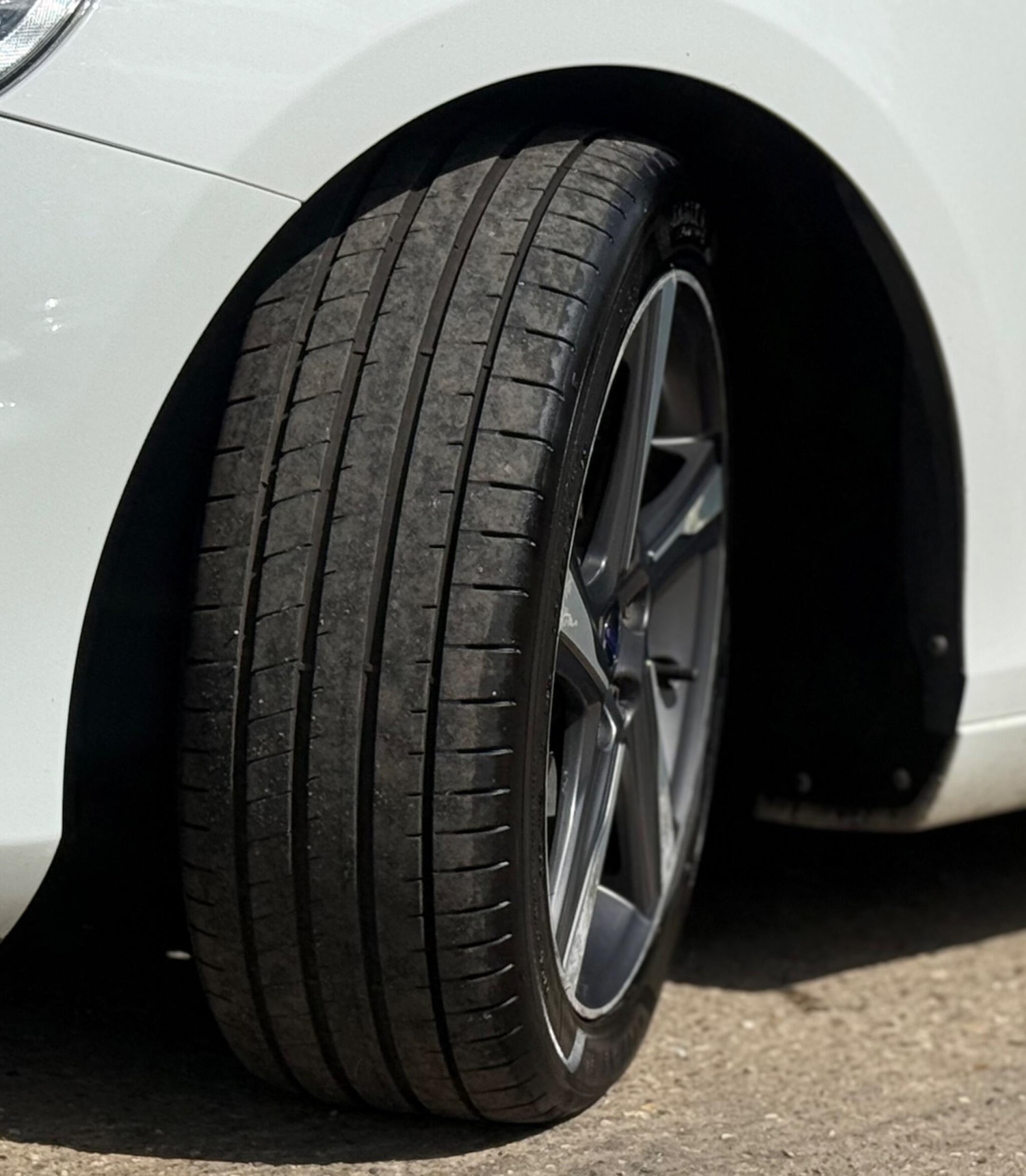 Used Volvo V40 2015 for sale - 76311669: Photo 45