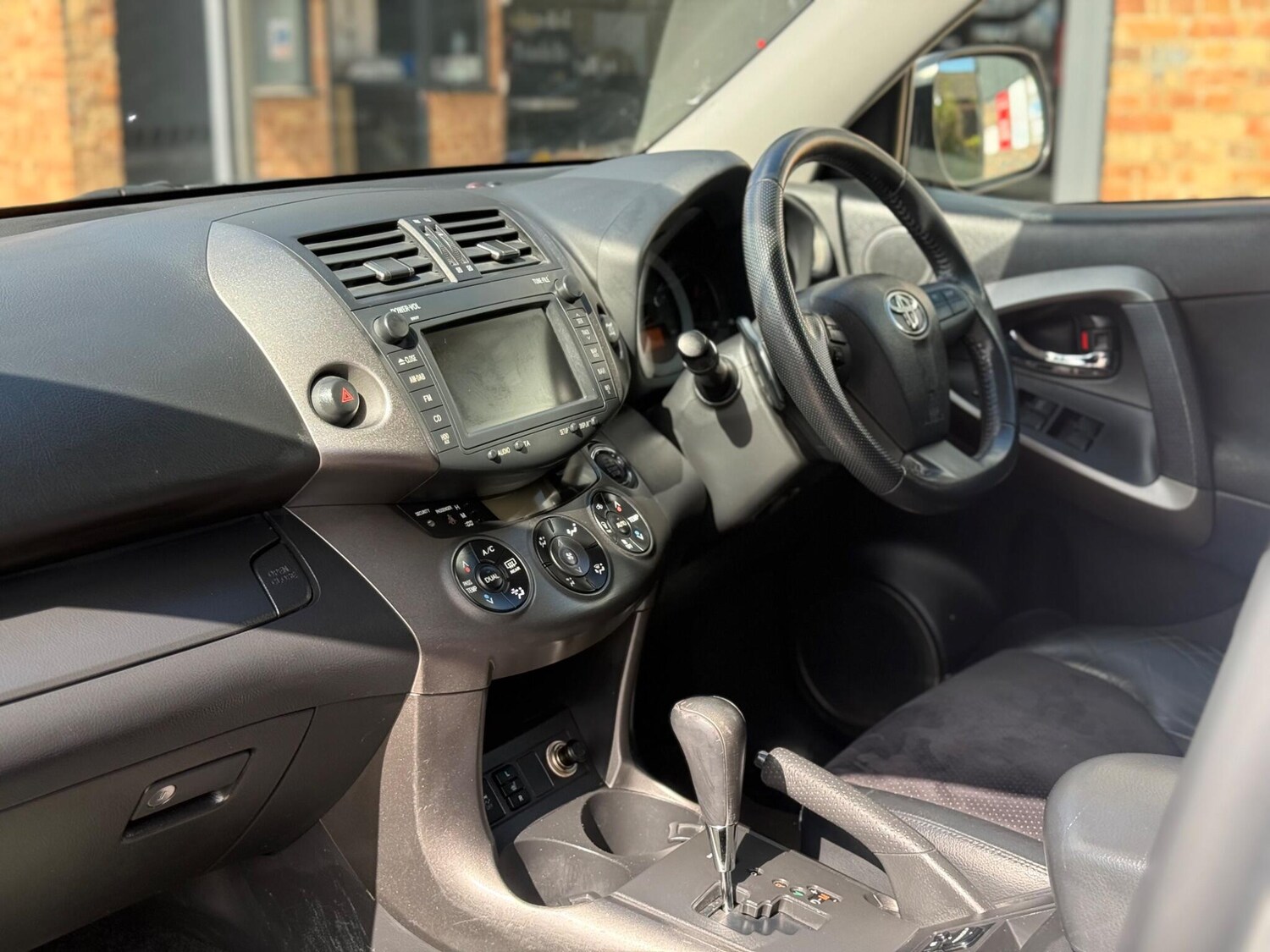 Used Toyota RAV4 2010 for sale - 78111693: Photo 15