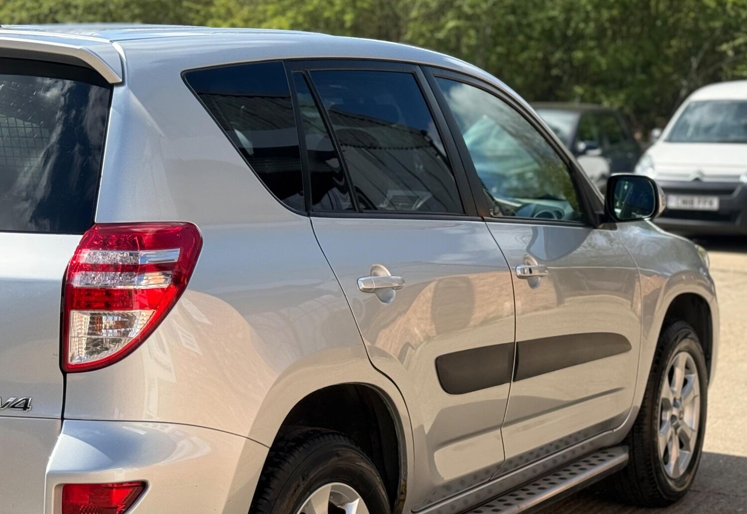 Used Toyota RAV4 2010 for sale - 78111693: Photo 32