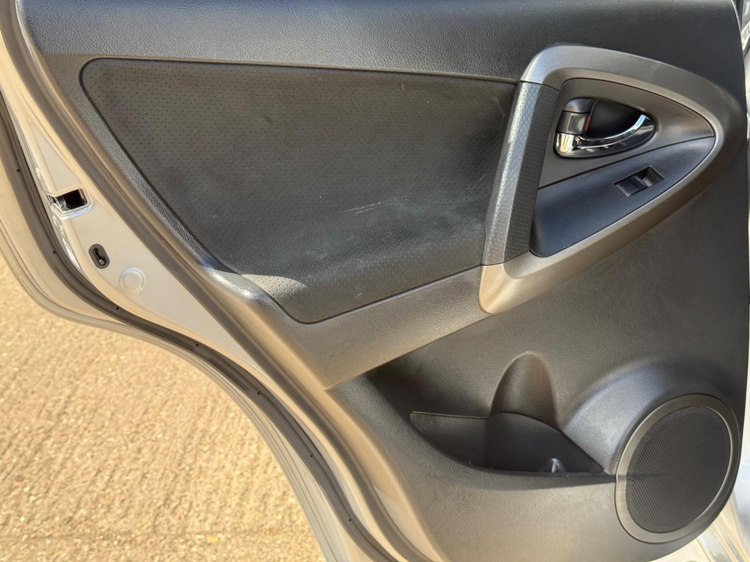 Used Toyota RAV4 2010 for sale - 78111693: Photo 38