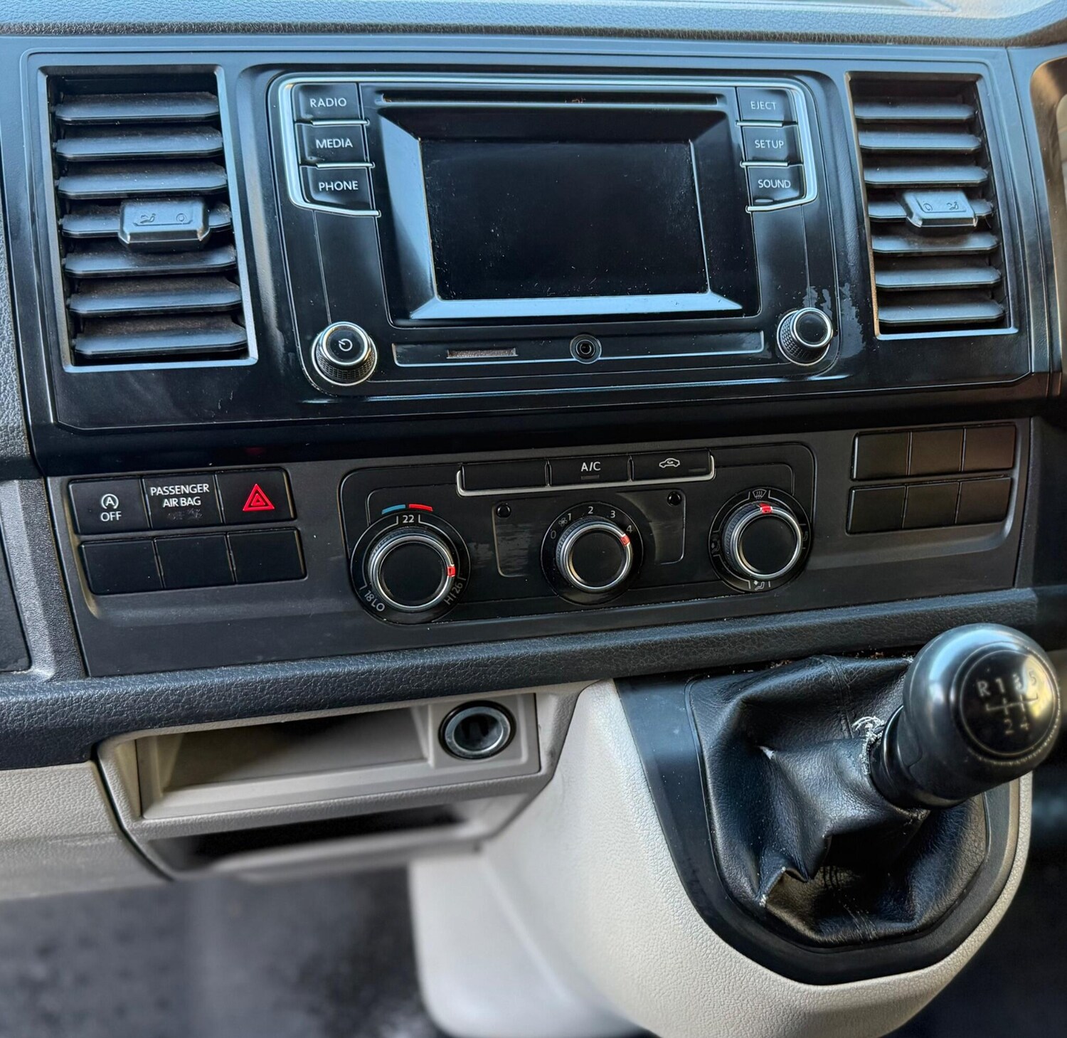 Used Volkswagen Transporter 2017 for sale - 77679754: Photo 22