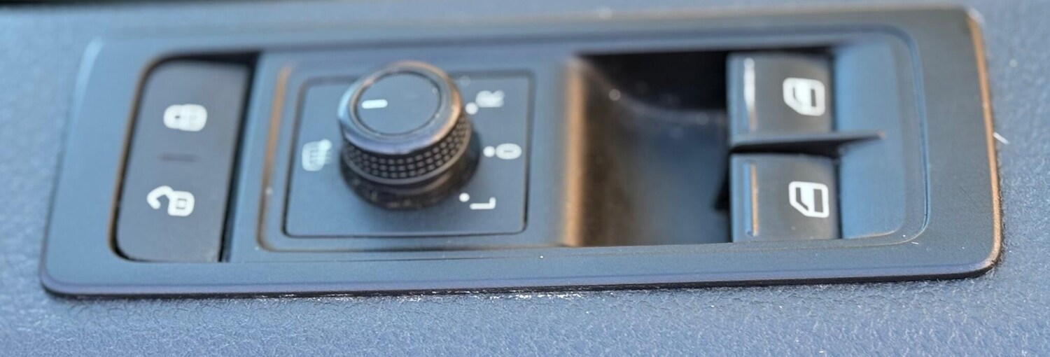 Used Volkswagen Transporter 2017 for sale - 77679754: Photo 37